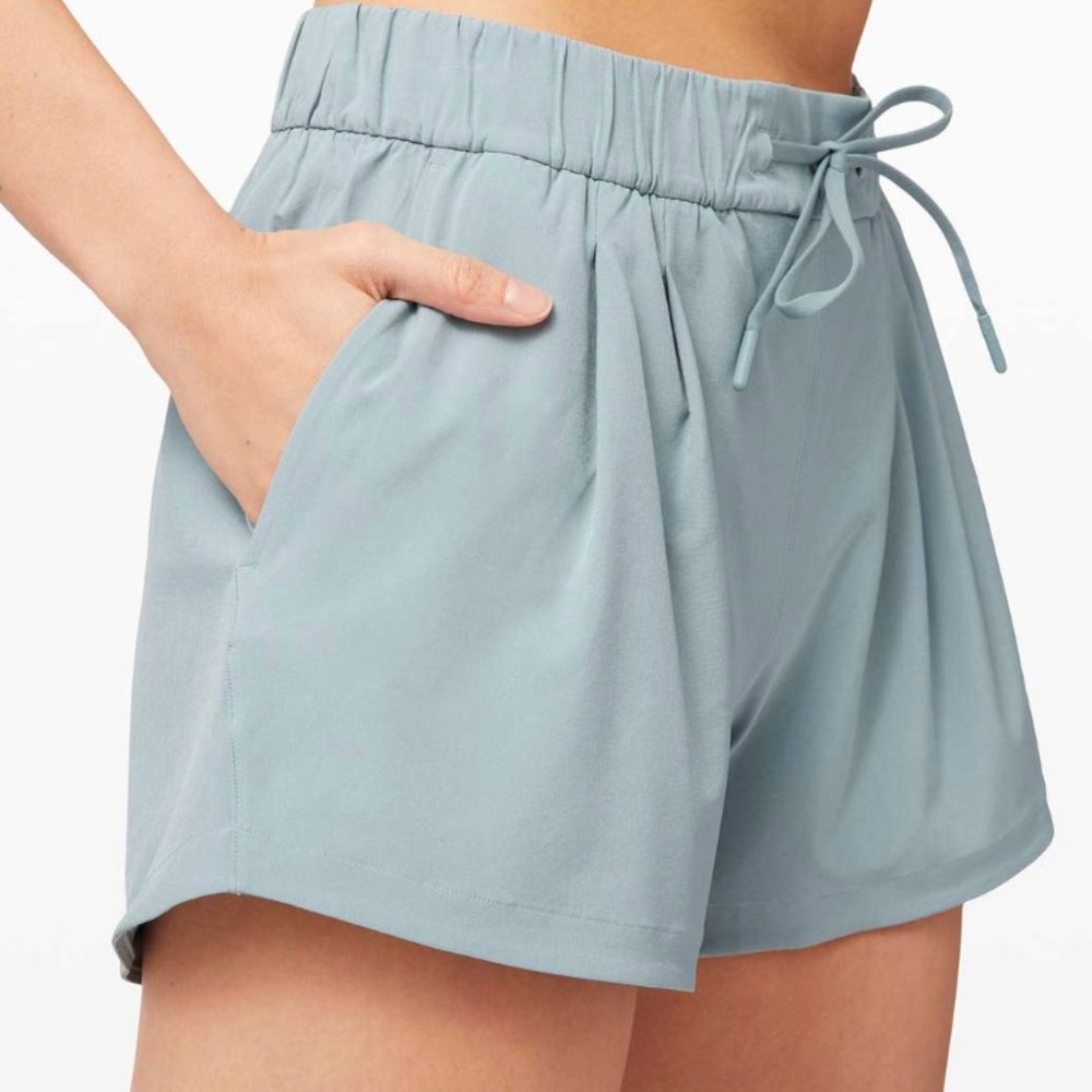 Lululemon Stroll at Sundown Short 3”, size 8, blue cast